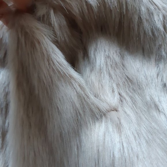 Le Chateau cream/beige fur coat - Picture 3 of 5